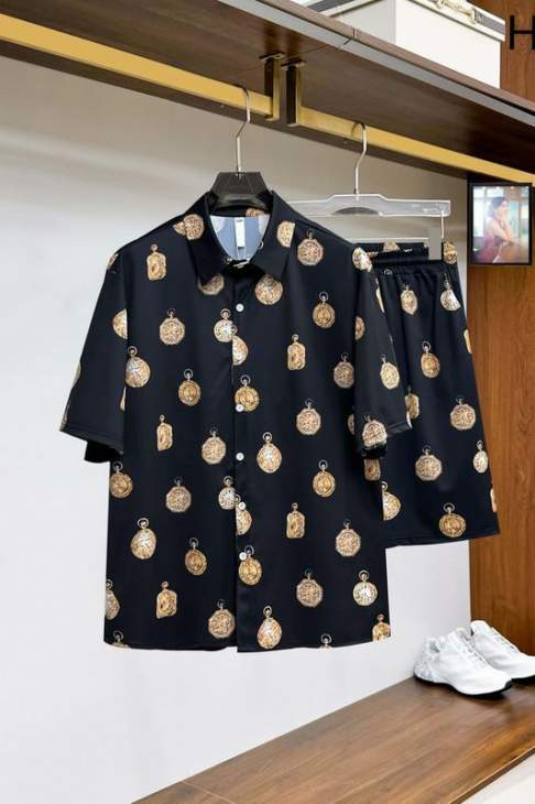 Picture of Versace Shirt Pant Suits _SKUVersaceM-3XL12yr28824801